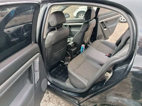 Продам opel vectra c 2008г. в.244т. км. все стекла родные!по технике обслужена. фазики заменены, не дизелят. теплообменник обслужен, новый модуль зажигания. мотор работает ровно!кондиционер заправлен, работает. андроид магнитола, сигнализация с автозапуском. авто без вложений, на уверенном ходу, сел поехал! цена 410т. р. хороший торг только после осмотра автомобиля! +79495035751 📞 звоните: +7(949)5035751 - фотография - 9