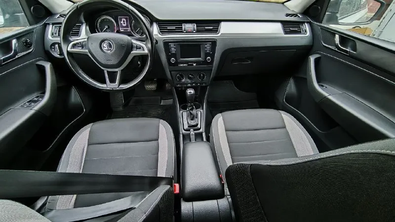 🚘марка: škoda rapid ⚙️двигатель: 1.6 ⛽️ топливо:бензин 📅год выпуска: 2017 📦кпп:автомат 💴цена: 1.210.000₽⬇️ 🗺️пробег: 178.000 км 📝описание: - кондиционер - 4 эл стеклоподъемники -эл регулировки зеркал -парктроники -мульти руль -подогревы сидений -акустика аux usb автомобиль в отличном состоянии вложений не требует авто полностью обслужено город мариуполь номер телефона: +7-9494361891 - фотография - 2