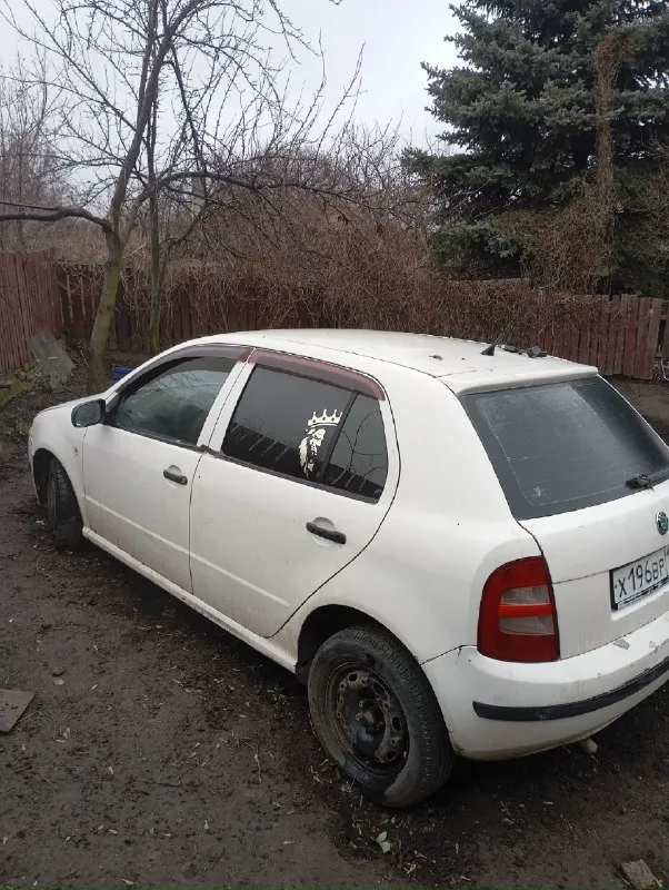 Продам skoda фабию 1.2 мкпп машина на запрете переоформить нельзя только ездить на ходу но требует в... - фотография