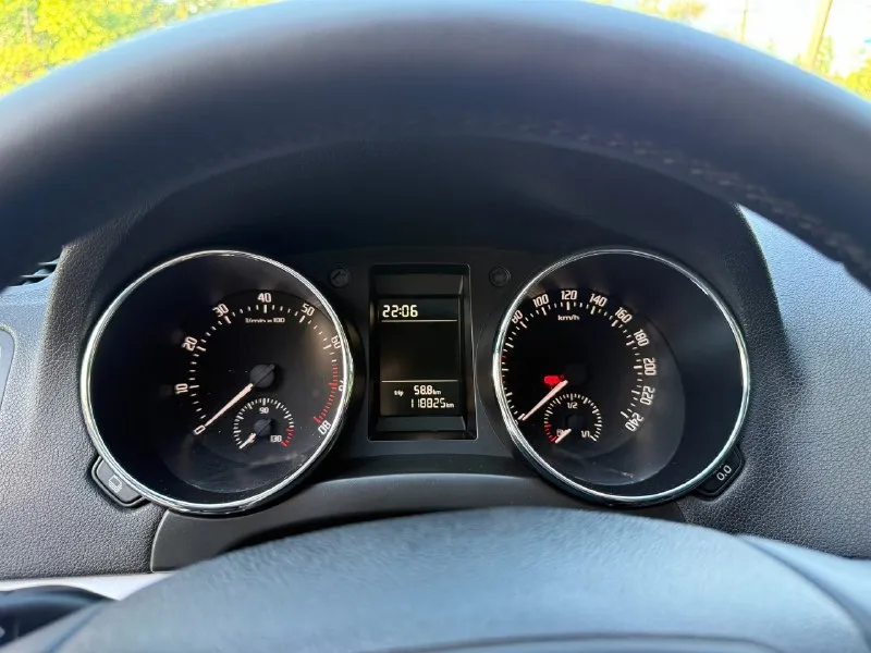 Skoda yeti 2013 1.4t пробег 120000 км ☑ ️1 владелец птс оригинал машина в хорошем состоянии, двигатель не троит, не дымит, масло не ест, коробка переключается во всех режимах без нареканий, заменеено сцепление на оригинал 10 км назад по электрике всё работает, ошибок нет комплектация: кондиционер, подогрев сидений, круиз-контроль, датчик света, электрорегулировка зеркал, из дополнительного установлена сигнализация с автозапуском, резина зима лето. авто на 180 учете я хозяин 950000₽ осмотр г. донецк 📞 +79493000452 📞 звоните: +7(949)3000452 - фотография - 10