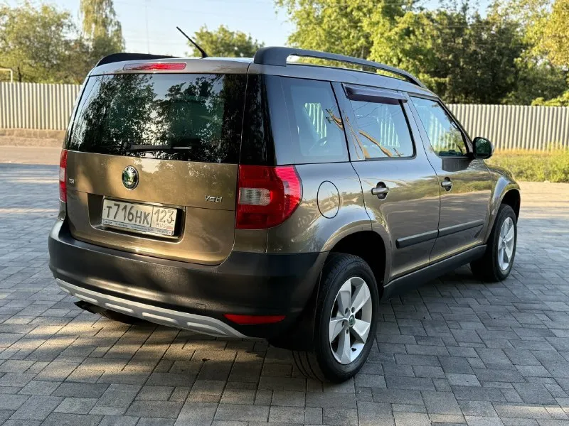 Skoda yeti 2013 1.4t пробег 120000 км ☑ ️1 владелец птс оригинал машина в хорошем состоянии, двигатель не троит, не дымит, масло не ест, коробка переключается во всех режимах без нареканий, заменеено сцепление на оригинал 10 км назад по электрике всё работает, ошибок нет комплектация: кондиционер, подогрев сидений, круиз-контроль, датчик света, электрорегулировка зеркал, из дополнительного установлена сигнализация с автозапуском, резина зима лето. авто на 180 учете я хозяин 950000₽ осмотр г. донецк 📞 +79493000452 📞 звоните: +7(949)3000452 - фотография - 5