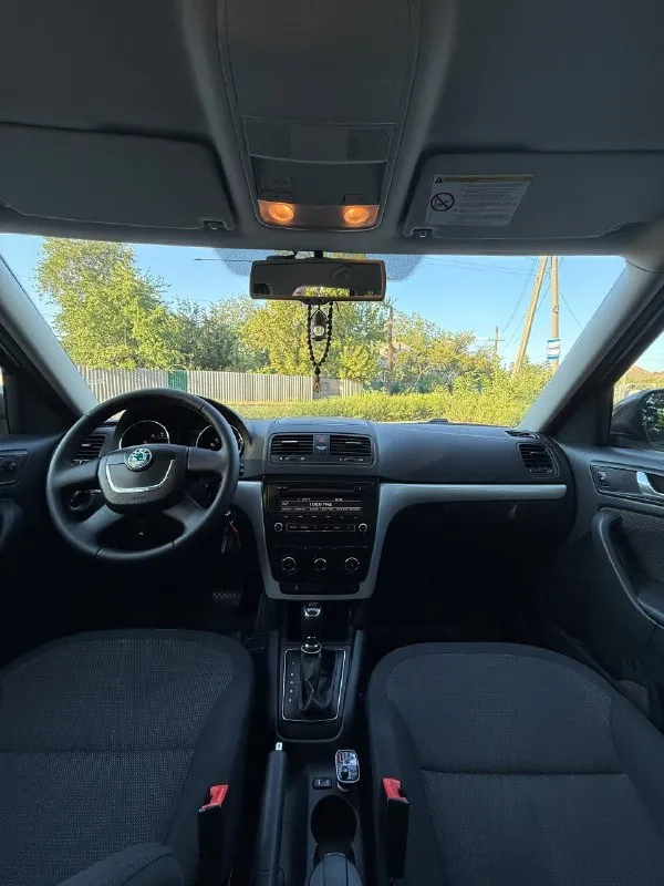 Skoda yeti 2013 1.4t пробег 120000 км ☑ ️1 владелец птс оригинал машина в хорошем состоянии, двигатель не троит, не дымит, масло не ест, коробка переключается во всех режимах без нареканий, заменеено сцепление на оригинал 10 км назад по электрике всё работает, ошибок нет комплектация: кондиционер, подогрев сидений, круиз-контроль, датчик света, электрорегулировка зеркал, из дополнительного установлена сигнализация с автозапуском, резина зима лето. авто на 180 учете я хозяин 950000₽ осмотр г. донецк 📞 +79493000452 📞 звоните: +7(949)3000452 - фотография - 9