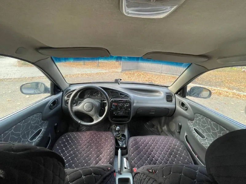 Продам ланос 2004 года в хорошем техническом состоянии двигатель работает ровно не дымит не троит ко... - фотография