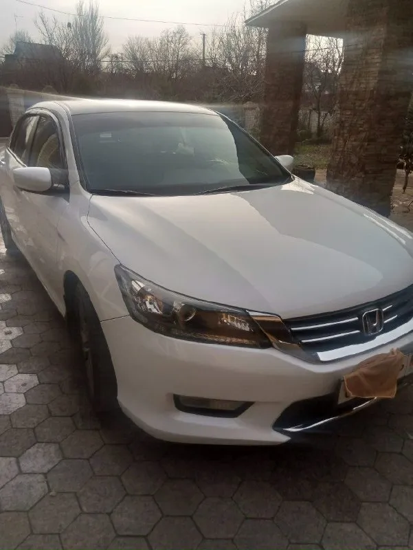 Продам: honda accord 9 (рестайлинг) год выпуска: 2015 мотор: 2.4 пробег: 135.000 км учёт: местный вт... - фотография