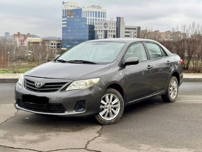 Продам toyota-corolla год 2007 двигатель 1.6 пробег 160 тыс км (родной) автомобиль в достойном состоянии, двигатель работает отлично, акпп отличная, кузов в хорошем состоянии без гнили, дыр, жучков, хорошая комплектация лепестки, 2-х зонный климат контроль, мультируль, датчик дождя, кондиционер, без ключевой доступ, салон после химчистки, новая зимняя резина. машина достойная! остальные вопросы по телефону. документы в порядке, оформление в мрэо! цена 700 тыс руб!🔥 +79493316047 г. донецк - фотография - 2