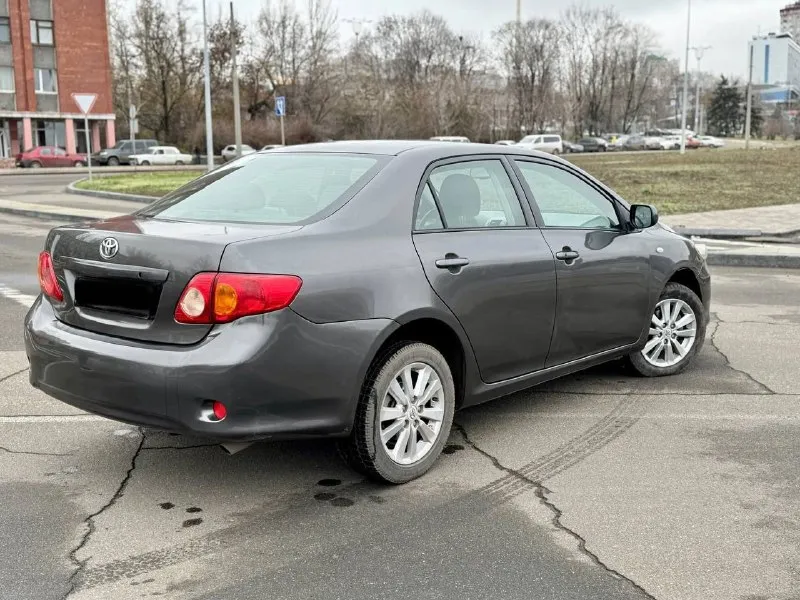 Продам toyota-corolla год 2007 двигатель 1.6 пробег 160 тыс км (родной) автомобиль в достойном состоянии, двигатель работает отлично, акпп отличная, кузов в хорошем состоянии без гнили, дыр, жучков, хорошая комплектация лепестки, 2-х зонный климат контроль, мультируль, датчик дождя, кондиционер, без ключевой доступ, салон после химчистки, новая зимняя резина. машина достойная! остальные вопросы по телефону. документы в порядке, оформление в мрэо! цена 700 тыс руб!🔥 +79493316047 г. донецк - фотография - 4