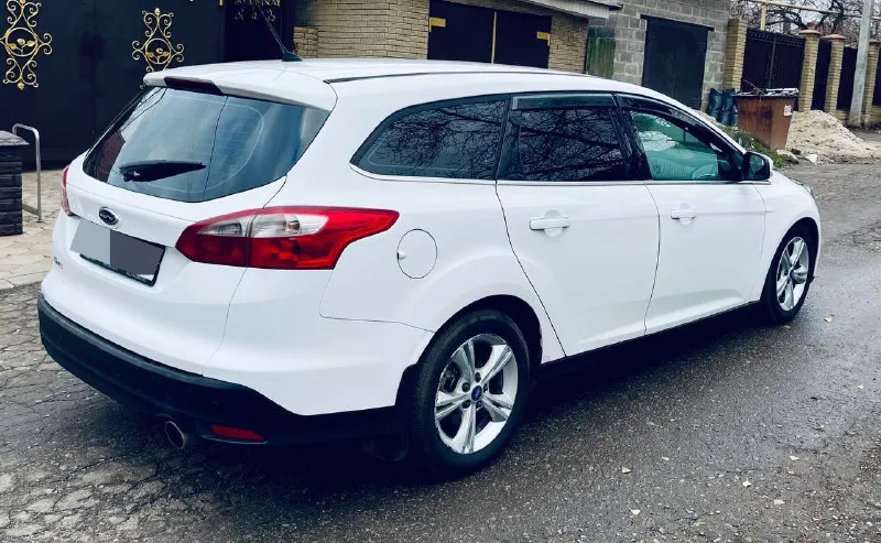 Продам автомобиль ford focus 3 (рестайлинг) 2012год 2.0 бенз. автомобиль в отличном состоянии(сел и поехал). работает отлично масло не есть, не дымит, не троит. коробка работает ровно без тычков и пинков. побег 215.ооокм. кузов в отличном состоянии без рыжиков и ржавчин. по ходовой нареканий нет. автомобиль полностью обслужен. цена:780.ооо₽ торг уместен. проверка на любом вашем сто. возможен обмен. 📞+7(949)-505-96-96📞 📞 звоните: +7(949)5059696 - фотография - 3