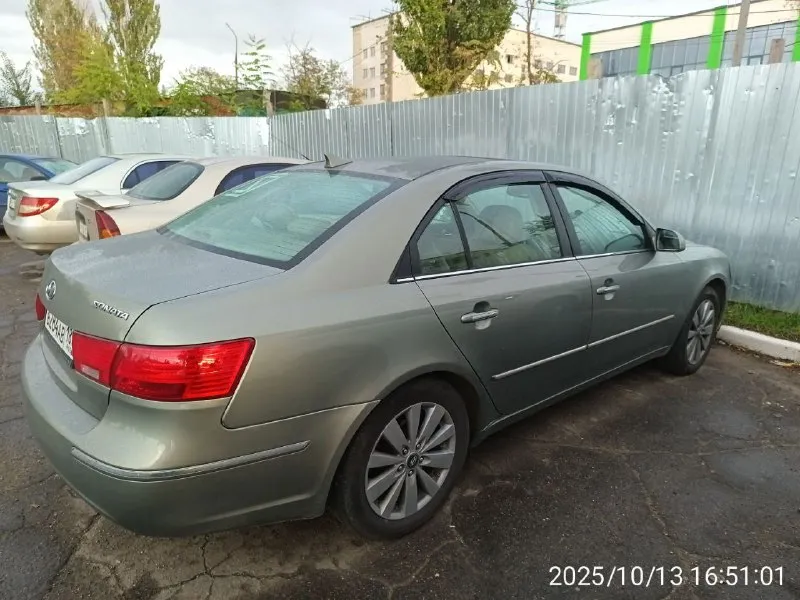 Продам авто, hyundai sonata (американка) 2.4 газ-бензин, 2009 год, состояния технически на твердую 4, по ходовой части вопросов нет, есть не значительные нюансы. обмен на ладу гранту с вашей доплатой +79885724078 - фотография - 6