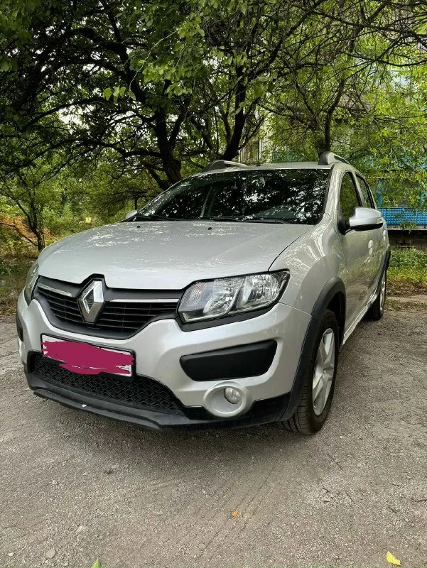 Продаю renault сандеро степвей 2017 г я 2 собственник, любое переоформление. пробег 185 тысяч кузов в родной краске. не участвовал в дтп. все расходники поменяны, ничего делать не надо, сел и поехал. в комплекте два ключа, установлена сигнализация с автозапуском, 9-ти дюймовая магнитола, так же иметься круиз контроль, подогревы передних сидений. оригинальный птс. летняя резина в подарок, сейчас машина на шипах. двигатeль 1.6 мехaникa. кузов без рыжиков. машина каждый день на ходу. кому интересно пишите, звоните. цена 870 рублей, быстрым хороший торг у капота. машина находится в г. шахтерске. готов на любые проверки за ваш счет. за машину не стыдно! телефон для связи 79490499521 или л. с. 📞 звоните: +7(949)0499521 - фотография - 2