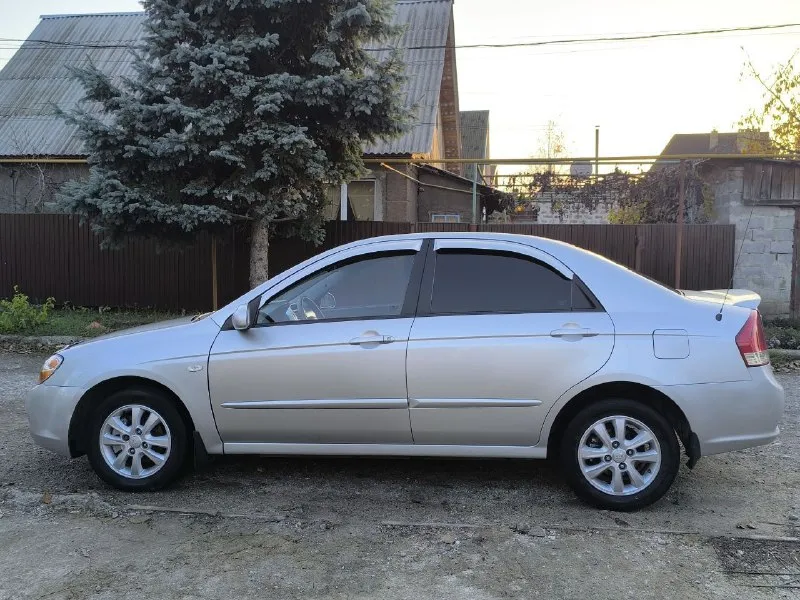 В продаже kia cerato 2008 год с двигателем 1.6, хорошее состояние. Механика. Пробег - 260 000 км. Поколение: i рестайлинг (2006—2009). Птс: оригинал. Привод: передний.
Есть:
Два ключа.
Два регистратора: спереди и сзади.
Имеется газовое оборудование.
Камера заднего вида.
Шины лето и зима на дисках в хорошем состоянии.
Комплектация: ex.
Усилитель руля: гидравлический.
Управление климатом: климат-контроль однозонный.
Салон: ткань, кожаный руль.
Цена авто - 600 000.00 руб. Торг уместен. Днр, г. Донецк, куйбышевский район. Номер телефона +79493454891 и +79493454892.
📲 Tg: алина медведева
📞 Звоните: +7(949)3454891 - фотография - 2