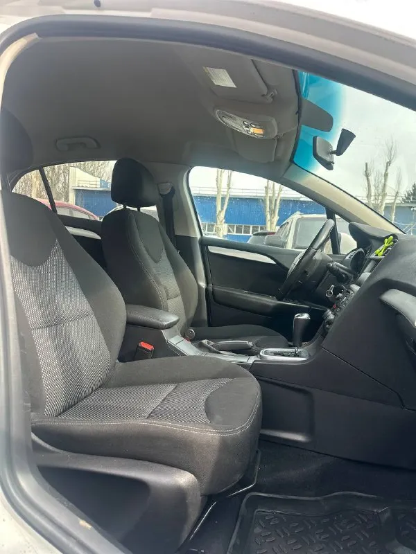 Citroen c4 1.6 2014 г. в. 150 л. с. очень резвое авто с приятным расходом. японская 6 ступенчатая машина свежая, в хорошем состоянии просмотр в донецке. цена по низу рынка в такой комплектации и состоянии 800 т. р. писать на ватсапп +79785645277 📞 звоните: +7(978)5645277 - фотография - 9