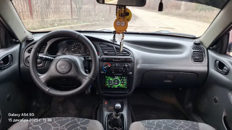 Daewoo lanos 2003. 210000км, обслужена, обработана. базовая комплектация. в дтп не участвовала. колеса 13" зима на штампах, лето 14" на легкосплавных дисках. газ/бензин multimedia, gps, bluetooth, камера заднего вида, сигнализация, центральный замок, стеклоподъемники. 250000р без торга. +7 949 3076960 владимир 📲 tg: владимир 📞 звоните: +7(949)3076960 - фотография - 6
