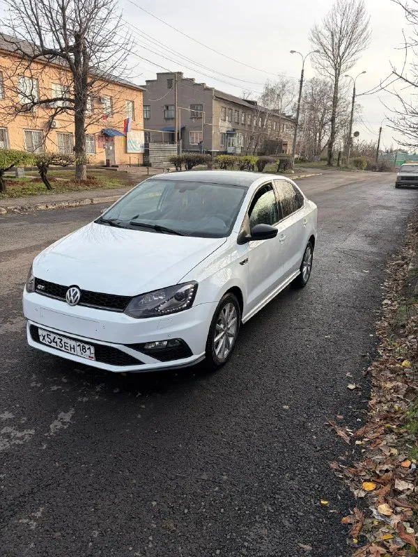 Volkswagen polo gt 1,4 2016г. автоматическая(dsg). пробег 88000. цена: 1.400.000 (торг) комплектация... - фотография