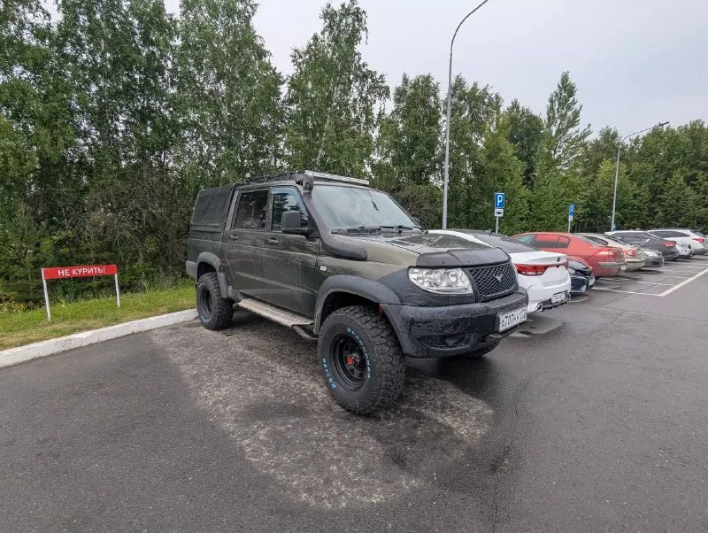 Продам уаз патриот пикап 2013 года ) в очень хорошем состоянии ) техника вся в идеале! чеки по работам присутствуют) всегда обслуживался во время ) из допов: - хорошая музыка с камерой заднего вида - двери зашумлены в два слоя - колонки дорогие и музыка играет очень громко - люфтован - резина и диски новые - хабы и вся ходовка усилена - в фарах би лед линзы, свет ночью как днем, даже люстра которая на крыше стоит она отдыхает по сравнению с фарами ) ))) есть еще освещение в бока )) - есть газ, вписан в птс - колеса вписаны - с оформлением проблем нет) цена 1млн ) тел +79496374907 📲 tg: @sergeia72 📞 звоните: +7(949)6374907 - фотография - 10