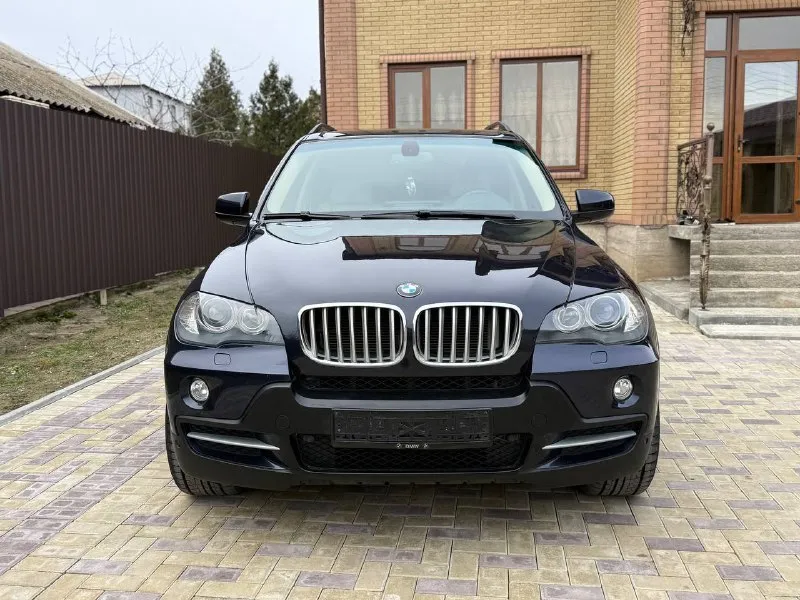 Продам очень живого х5 авто в родном окрасе крашен только капот от сколов 250 мкр остальные детали в... - фотография