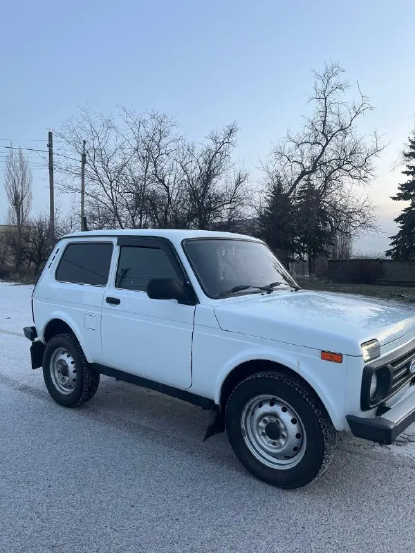 Горловка енакиево лада нива 2016 года 2 хозяина птс оригинал пробег 141000 абс кондиционер стеклоподъемники в хорошем состоянии цена 530000! 89498704772 - фотография - 3