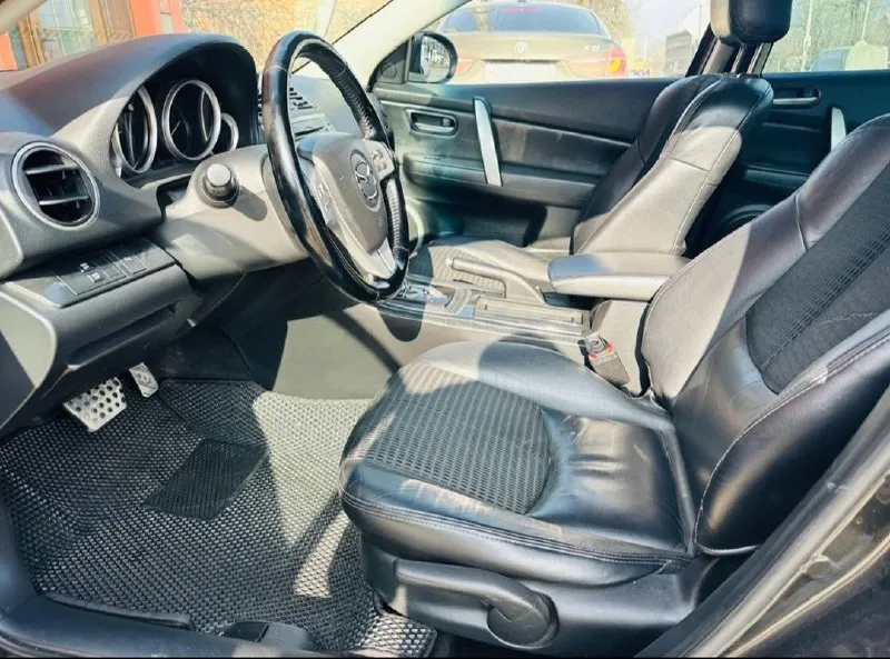 Продам mazda 6 gh спорт комплектации 2008 года 2 литровый двигатель на автомат коробке передач пробег оригинальный 222 тыс км машина в идеальном состоянии для своих лет кузов не гнилое без коррозии без жучков двигатель коробка работают идеально ходовая тоже идеальный много чего заменили кондиционер дует хорошо по машине работает каждая кнопка без запретов без штрафов и т д с полным переоформлением цена 950.000 можно в телеграмм писать связь не очень тел +79494066500 машина в горловке 📲 tg: @shifu2 📞 звоните: +7(949)4066500 - фотография - 9