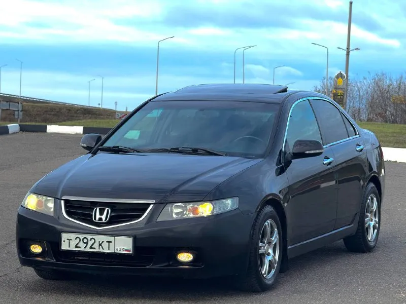 Срочно. 660,000 руб. honda accord vll, 2.0 л, мт. технически обслужена, цепь заменена 20,05,25. масла и фильтра свежие. кузов без ржавчины и гнили, пороги / днище целые, преимущественно заводской окрас. птс оригинал, два владельца. первый владел 13 лет, второй по нынешний час. комплектация “comfort“. два комплекта резины. климат, круиз, мультируль, эл. сп с доводчиком, подогревы сидений и зеркал, люк, ксенон и т. д. территориально находится в г макеевка (центр) контакты : +7 (949) 363-52-68 (есть «telegram») варианты обменов и рассрочки - не интересуют. - фотография - 3