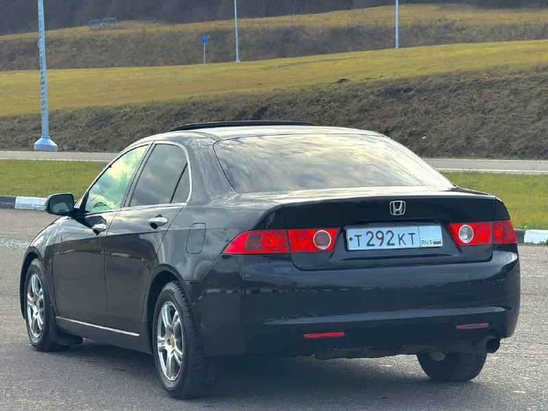 Срочно. 660,000 руб. honda accord vll, 2.0 л, мт. технически обслужена, цепь заменена 20,05,25. масла и фильтра свежие. кузов без ржавчины и гнили, пороги / днище целые, преимущественно заводской окрас. птс оригинал, два владельца. первый владел 13 лет, второй по нынешний час. комплектация “comfort“. два комплекта резины. климат, круиз, мультируль, эл. сп с доводчиком, подогревы сидений и зеркал, люк, ксенон и т. д. территориально находится в г макеевка (центр) контакты : +7 (949) 363-52-68 (есть «telegram») варианты обменов и рассрочки - не интересуют. - фотография - 7
