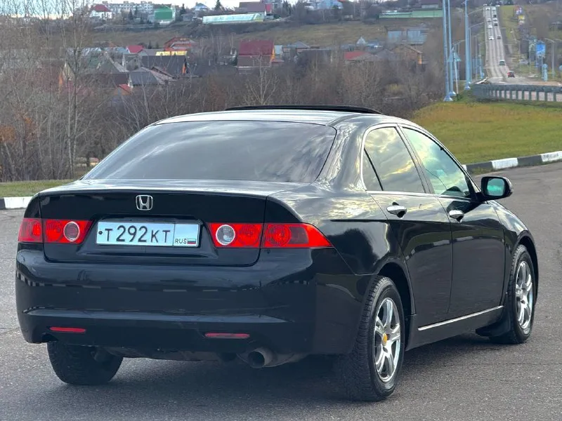 Срочно. 660,000 руб. honda accord vll, 2.0 л, мт. технически обслужена, цепь заменена 20,05,25. масла и фильтра свежие. кузов без ржавчины и гнили, пороги / днище целые, преимущественно заводской окрас. птс оригинал, два владельца. первый владел 13 лет, второй по нынешний час. комплектация “comfort“. два комплекта резины. климат, круиз, мультируль, эл. сп с доводчиком, подогревы сидений и зеркал, люк, ксенон и т. д. территориально находится в г макеевка (центр) контакты : +7 (949) 363-52-68 (есть «telegram») варианты обменов и рассрочки - не интересуют. - фотография - 8