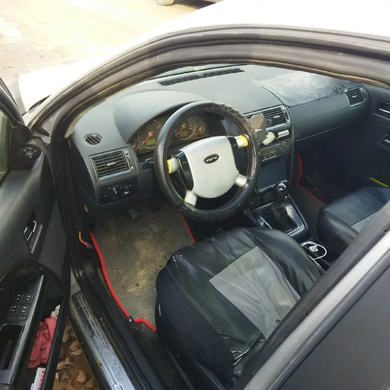 Продам ford мондео 3 2.0 бензин, мкпп на уверенном ходу, сел и поехал, подогрев передних сидений, обогрев заднего стекла, 4 эл стеклоподъёмника с доводчиками, центральный замок, эл. зеркала, цена 380тыс торг у капота телефон 79493313771 📞 звоните: +7(949)3313771 - фотография - 3