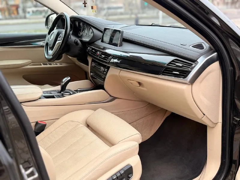 Bmw x6 f16 🚗 основные характеристики: - модель: bmw x6 f16 - год выпуска: 2016 - двигатель: 3.0 бензин - коробка передач: автомат внешний вид: - цвет кузова: индивидуальный заводской цвет sparkling storm brillanteffekt metallic (c07) - особенности: оригинальный окрас, без подкрасов 100% техническое состояние: - полностью исправен технически - богатая комплектация задний бампер и выхлоп в стиле x6 m документы и юридическая чистота: - нет штрафов и ограничений - два комплекта ключей контакты:** телефон: +7(949)910-02-20 телефон:+79094088898 мессенджеры: telegram, whatsapp местоположение: г. донецк 📲 tg: @ivan1293 📞 звоните: +7(949)9100220 - фотография - 7