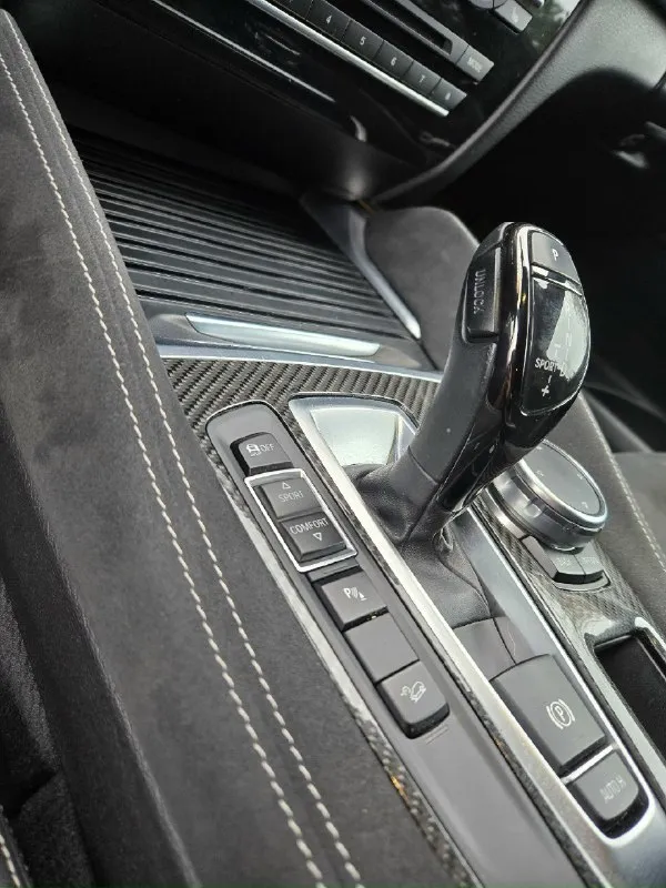 Bmw x6 f16 30d 249 л. с. оригинальный пробег 179 000км максимальная комплектация: - заводской m-пакет - доводчики всех дверей - бесключевой доступ - проекция на лобовое стекло - распознавание знаков - музыка harman/kardon - мультимедия с carplay и androidaudio - матричные активные фары led adaptive - авто дальний - расширенная отделка кожи (консоль, дверные карты, центральная консоль алькантара+карбон) ни одного ни дтп, ни подкраса. передняя часть, фары и все проблемные места в броне пленке. всё на своём месте как с завода. +79493111064 или тг, макс, вотсап. я хозяин, переоформление без проблем, по запросу скину автотеку. 4 480 000 ₽ 📞 звоните: +7(949)3111064 - фотография - 8