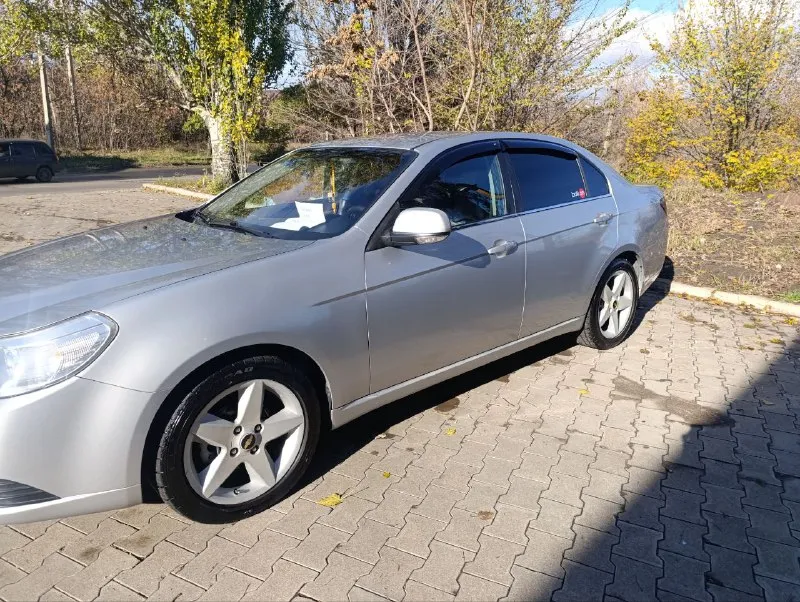Chevrolet эпика 2006г пробег 230 автомат объем 2.5 кожа, климат, подогрев сидений полная комплектация 800.000 торг звоните +79495117652 📲 tg: @slacdan 📞 звоните: +7(949)5117652 - фотография - 2