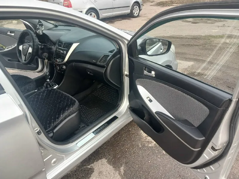 Продам solaris 2012 год 1.6 механика авто без дтп без гнили без ржавчины в отличнейшем состояние пробег 226700 родной 100000% один хозяин в такси не работала мотор коробка ходовая в идеале цена 735.000рублей макеевка +79495039504 📞 звоните: +7(949)5039504 - фотография - 2