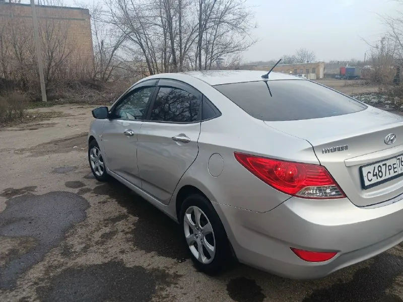 Продам solaris 2012 год 1.6 механика авто без дтп без гнили без ржавчины в отличнейшем состояние пробег 226700 родной 100000% один хозяин в такси не работала мотор коробка ходовая в идеале цена 735.000рублей макеевка +79495039504 📞 звоните: +7(949)5039504 - фотография - 6