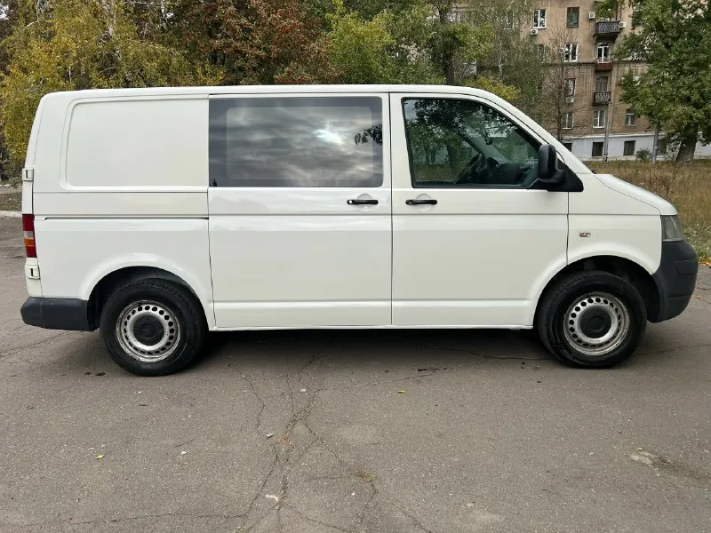 Срочно! цена 1 200000₽ торг реальному покупателю! продам volkswagen transporter t5 2009 г. в двигате... - фотография