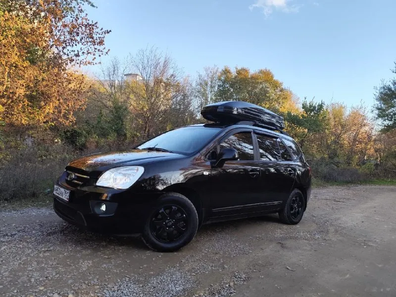 Kia carens 2010г. 7 - местный 118 тыс пробег. объем 2.0 акпп простой надёжный. 1145000тыс, руб. торг. не бит не крашен +79620792449 +7 949 584-05-71 ростов - горловка собственник. продаю вместительное 7- местное авто, вложений в ближайшем будущем не предвидеться, делалось всё для себя. акпп обслужено! замена; стойки, амортизаторы, опоры, пружины, проставки, подшипник, генератор, лямбда зонд, диски - колодки в круг, масло, фильтра, антифриз. т. д. документы с автосервисе и автомагазина имеются. установлены в птф линзы, светят даже днём. . кондиционер холодит- заправлен обслужен два комплекта резины зима-лето. еsp, корректор фар, мультируль, подогрев передних сидений, камера заднего вида. эл. стеклоподьемники вкруг. подогрев заднего -лобового стекла. aux, ipod, usb вход. кнопки не затёрты, руль не потёрт. очень вместительное авто. машина в кредите, в вашем присутствии погашу в банке. или через приложение. . залог снимут в течение суток! торг реальному покупателю. .. 📞 звоните: +7(949)5840571 - фотография - 2