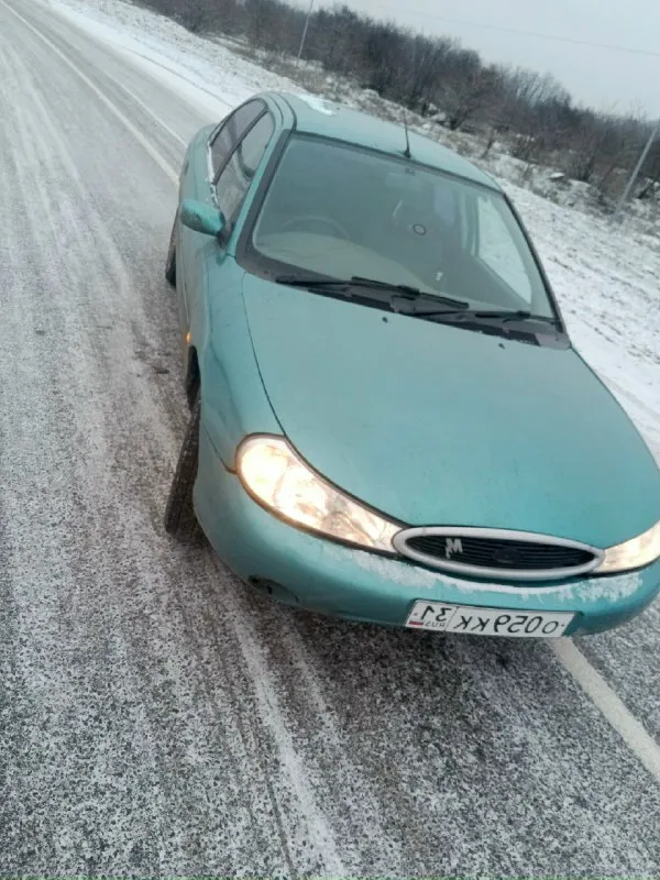 Продам или обменяю ford мондео 2000 год. 1.8 бензин, мкпп, гур, кондиционер, 2 эл стекло подъёмника,... - фотография