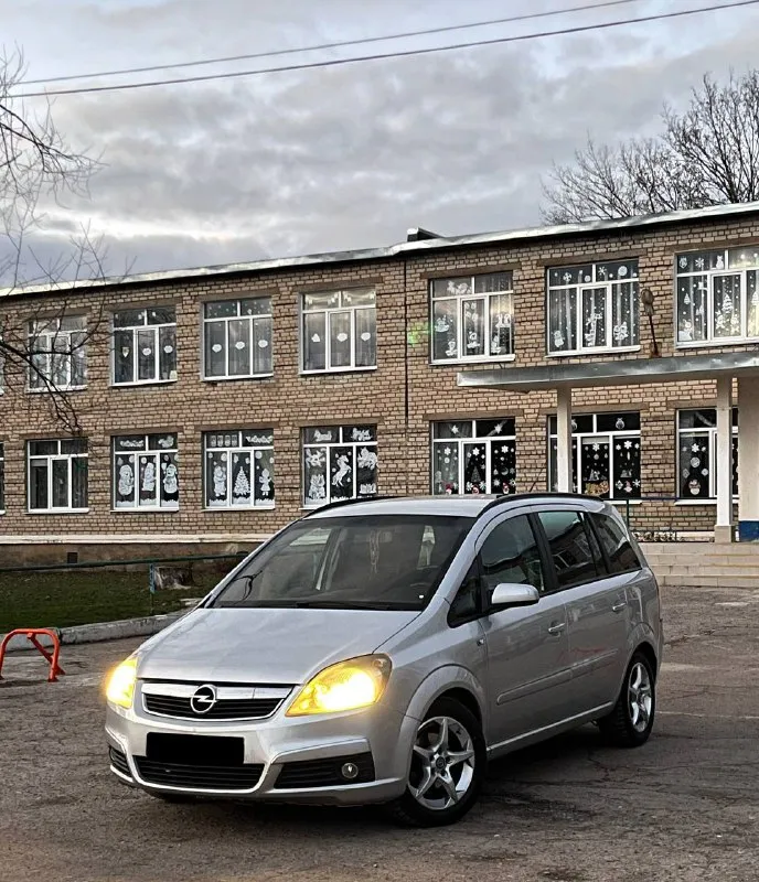 Продам‼️ opel zafira б 2007г. выпуска⏱️🇩🇪 объем двигателя 1.8 л. бензин мкпп -5-ти ступенчатая двига... - фотография