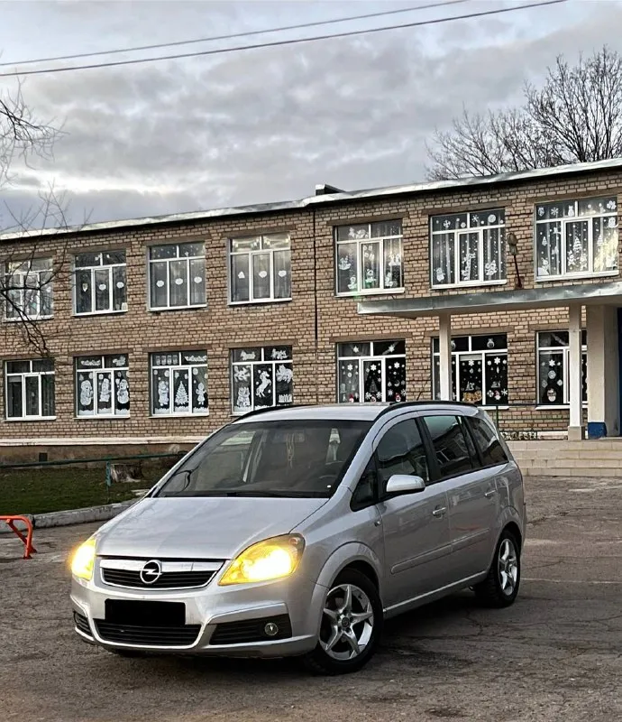Продам‼️ opel zafira б 2007г. выпуска⏱️🇩🇪 объем двигателя 1.8 л. бензин мкпп -5-ти ступенчатая двигатель : на 5+✔️работает идеально коробка передач : на 5+ работает идеально все передачи включается максимальная комплектация авто в идиальном состоянии остальные вопросы по телефону +79340523133 или +79490760747 цена 💲- 680.000 р +торг 📲 tg: @kirichenko777_7 📞 звоните: +7(949)0760747 - фотография - 2