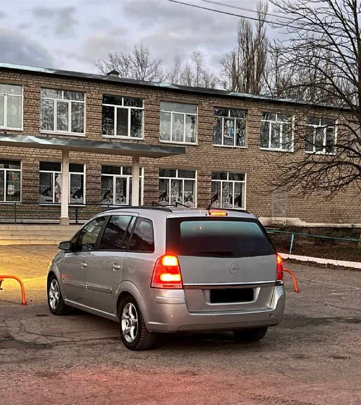Продам‼️ opel zafira б 2007г. выпуска⏱️🇩🇪 объем двигателя 1.8 л. бензин мкпп -5-ти ступенчатая двигатель : на 5+✔️работает идеально коробка передач : на 5+ работает идеально все передачи включается максимальная комплектация авто в идиальном состоянии остальные вопросы по телефону +79340523133 или +79490760747 цена 💲- 680.000 р +торг 📲 tg: @kirichenko777_7 📞 звоните: +7(949)0760747 - фотография - 5