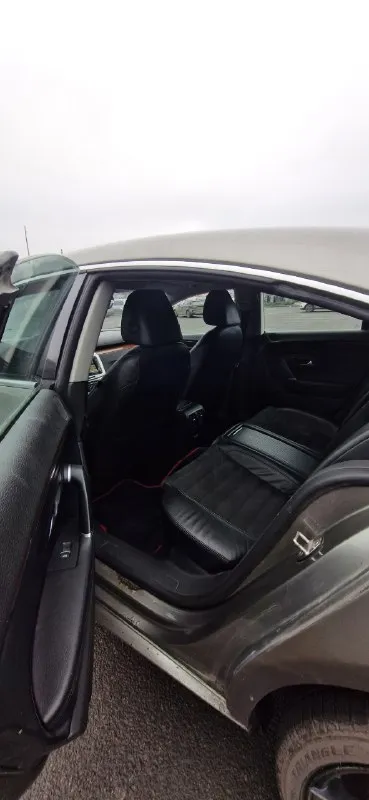 Продам passat cc 2010 год 1.8 tfs at , турбина, коробка и ходовая на отлично! 🤌 салон в отличном состоянии👍 по электрике все работает! комплектация: эль. , усилитель руля, эль, стеклопадьемники все 4, эль. , регулировка зеркал, перед. , подогрев сидений, перед. , эльектро регулировка сиденья. , двухзонный климат контроль (печка дует, кондиционер тоже)! обогрев лобового стекла, обогрев заднего стекла, дисплей. резина зима с отличным остатком. остальные вопросы по телефону +79497244319 илитг @bruklin_69 цена 🎁 600 000 рублей. находится в донецке в киевском районе (маяк) 📞 звоните: +7(949)7244319 - фотография - 5