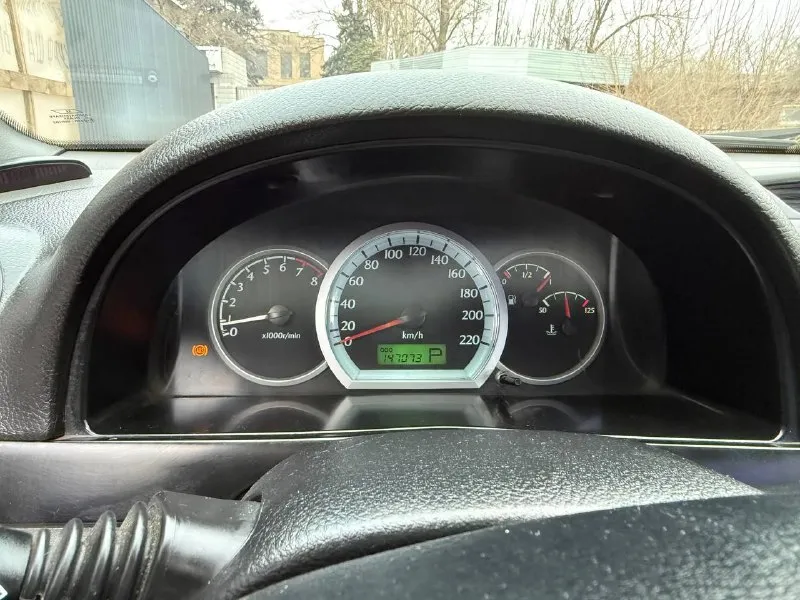 Chevrolet lacetti 1.6 ат цена: 520 000 город: донецк год выпуска: 2007 пробег: 147 000км двигатель: 1.6 топливо: бензин кпп: автомат собственник: да телефон: +79493084655 (тг на этом же номере, могут быть проблемы со связью) техническое состояние отличное. днище и пороги -🔥🔥🔥 4 эсп. кондиционер. парктроники. шумоизоляция дверей. магнитола с bluetooth 2 комплекта резины на дисках. - фотография - 9