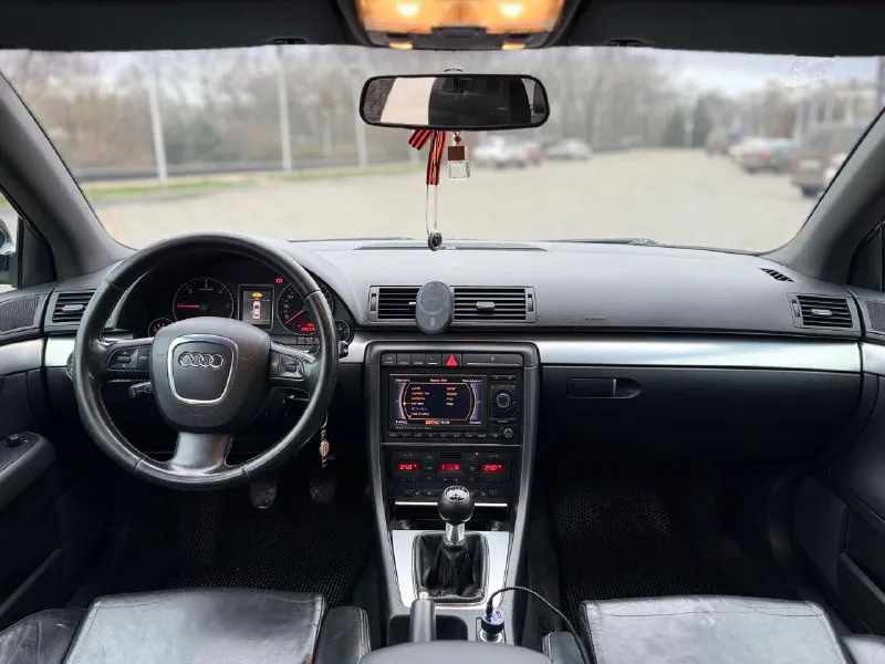 Audi a4 (b7) рестайлинг год 2008 мотор 2.0 дизель механика 6ступп уневерсал кожа мульти руль климат 2зоный новая зимняя резина пройдено полное то все расходники заменены ! ходовая часть вся перебрана новая ! документы полный порядок любое оформление! цена 770.000 ₽ тысяч рублей торг у капота ! контактная информация: объявление предусматривает удобный способ связи через телефон и популярные мессенджеры: - телефон: +7(949)910-02-20 / +79094088898 - мессенджеры: telegram, whatsapp г донецк ! - фотография - 7