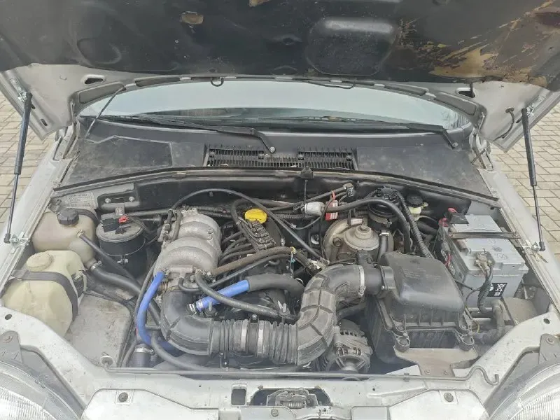 В продаже chevrolet нива 2007 года. цена 699999руб торг у капота. внимательно читаем описание!!! 👇 стоит в стс и птс вписано пробег на одометре 280 000км по машине много чего сделано: новый двигатель, только прошел обкатку. заменено сцепление. коробка не хрустит не выбивает. перебрана полностью ходовая. обслужена тормозная система с заменой тормозной магистрали, колодок, заднего барабана и т. д. стоит новая печка, заменены все патрубки. новый бак с топливной станцией и магистралью. перебран генератор. заменены все жидкости. заменено множество датчиков. рулевой редуктор, подшипники ступиц. 2 комплекта свежей резины. в общем в машине из старого остался только кузов и тот в хорошем состоянии, на фото видно. от машины не избавляюсь, стоит без дела. в целом кому нужен внедорожник без вложений звоните по номеру: +7 949 468 27 07 осмотр в донецке 📞 звоните: +7(949)4682707 - фотография - 9