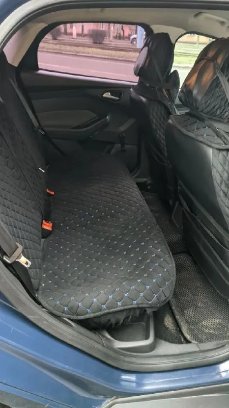 Горловка. продается ford fokus 2014 г. в. двигатель: 1,6 (125 л. с. ) коробка передач :механическая тип топлива:бензин автомобиль в родном окрасе, двигатель и коробка передач в отличном состоянии (новые), пробег оригинальный, все документы в порядке. салон чист и опрятен, как новый. автомобиль полностью обслужен и готов к эксплуатации. зеркальный номер в подарок. не упустите возможность приобрести надежный и экономичный автомобиль. все заинтересованные могут связаться для дополнительных вопросов и осмотра. цена: 1100000 +7(949) 427-29-91 📞 звоните: +7(949)4272991 - фотография - 8