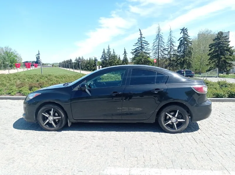 Продам mazda 3 2013 г. механика отличный шустрый автомобиль. продаю личный автомобиль. работает всё исправно. машинка с 2-х литровым двигателем очень динамичная. полностью обслужена. гаражное хранение. салон чистый не прокуренный. без жучков, без ржавчины, без коррозии. два комплекта резины на дисках. полный бак в подарок. пробег: 250 000 км двигатель 2.0 (150 л. с.) бензин г. донецк цена: 800 000 ₽ тел: +7(949)3390028 +7(949)3192897 📞 звоните: +7(949)3390028 - фотография - 4