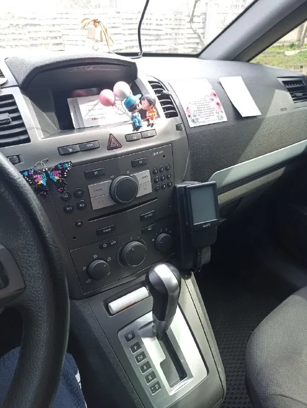 Opel zafira b 1.9 пробег 270 км , турбированный количество мест:7 минивен, багажник - бомба 👍 год выпуска: 2007 место осмотра: г. донецк, текстильщик телефон: +79493891911 💵 650 000₽ торг у капота. машина обслуживалась своевременно. владею машиной 3 года. дополнительные вопросы по телефону! 📞 звоните: +7(949)3891911 - фотография - 2