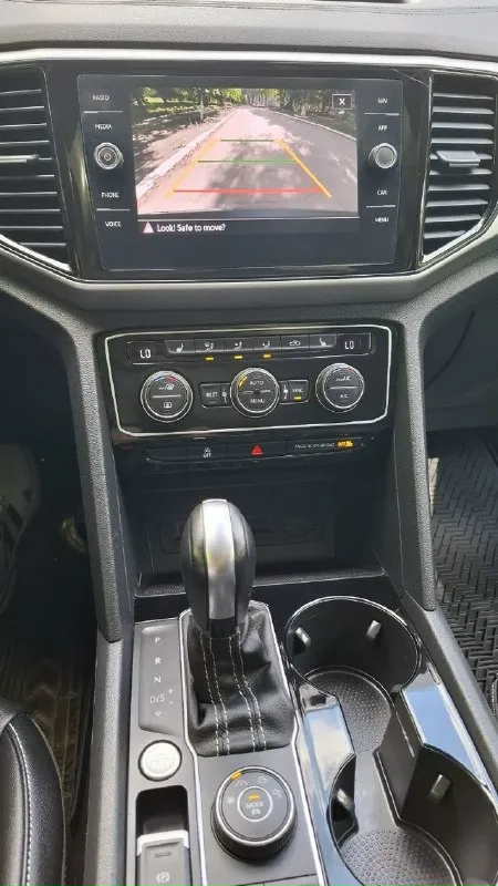 Volkswagen atlas sel. 2021г. пр.32т. учет рф. ц.3.700 м. р. климат контроль. адаптивный круиз. датчики слепых зон. безключивой доступ ковсем дверям. кнопка старт стоп. кожаный 7 ми местный салон с подогревом сидений. память водительского сидения. люк панорама. монитор с камерой заднего вида. предупреждение о помехе перед и зад. удержание в полосе. подогрев руля. эл. крышка багажника. лэдовская оптика. запуск машины с ключа на дистанции. стекла все родные. безопасность на месте. возможен обмен. на все вопросы отвечу при встрече или по телефону +79493026707. он же телегр. 📞 звоните: +7(949)3026707 - фотография - 7