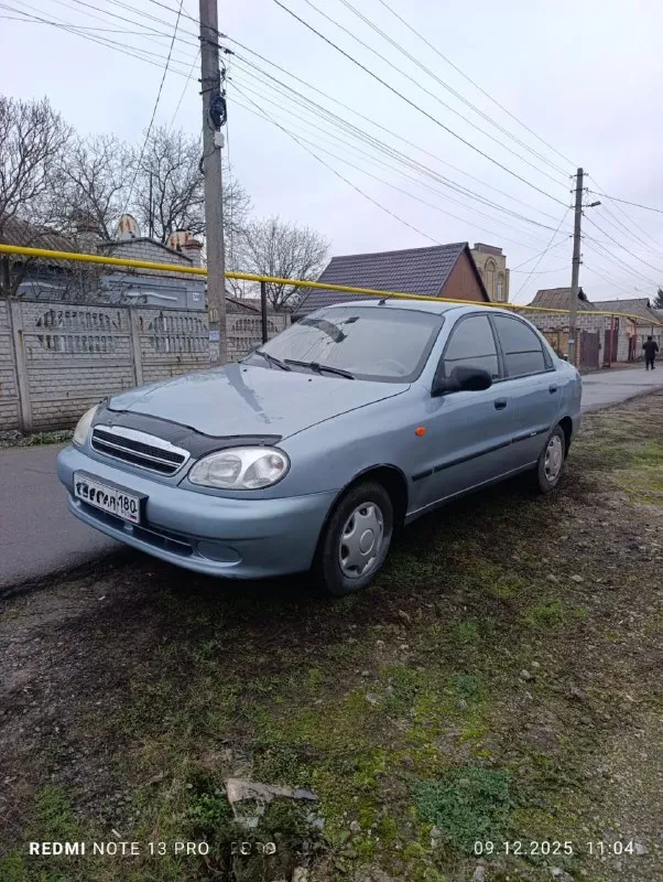 Продажа-обмен дэо сенс 2011/1.3/газ(вписан, евро2)/бензин. машина целая, дно пороги, целые, низа, дверей, целые, мотор в норме, поменял кулису на новую, после этого туговато включается 1 и 3 скорости сказали, что нужно регулировать(не критично, езжу так)ц/замок, сигнализация, музыка, 2комлекта колес на железных дисках, сейчас стоит зима, все поворачивает, светит, моргает, лобовое целое, ходовка в норме. находится в донецке, ориентир, ,детский мир, ,, цена:237 тыс рублей(небольшой торг)остальные вопросы отвечу по тел: +79494511307 +79493787559 - фотография - 2
