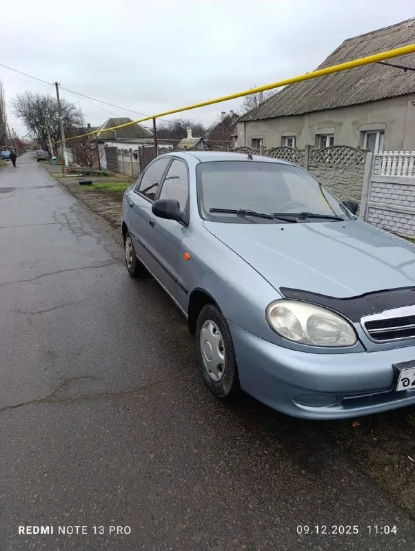 Продажа-обмен дэо сенс 2011/1.3/газ(вписан, евро2)/бензин. машина целая, дно пороги, целые, низа, дверей, целые, мотор в норме, поменял кулису на новую, после этого туговато включается 1 и 3 скорости сказали, что нужно регулировать(не критично, езжу так)ц/замок, сигнализация, музыка, 2комлекта колес на железных дисках, сейчас стоит зима, все поворачивает, светит, моргает, лобовое целое, ходовка в норме. находится в донецке, ориентир, ,детский мир, ,, цена:237 тыс рублей(небольшой торг)остальные вопросы отвечу по тел: +79494511307 +79493787559 - фотография - 4