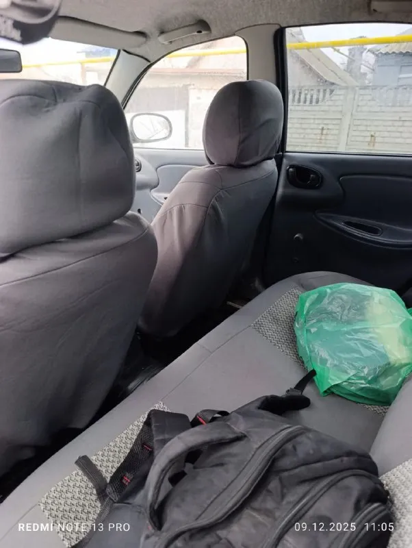 Продажа-обмен дэо сенс 2011/1.3/газ(вписан, евро2)/бензин. машина целая, дно пороги, целые, низа, дверей, целые, мотор в норме, поменял кулису на новую, после этого туговато включается 1 и 3 скорости сказали, что нужно регулировать(не критично, езжу так)ц/замок, сигнализация, музыка, 2комлекта колес на железных дисках, сейчас стоит зима, все поворачивает, светит, моргает, лобовое целое, ходовка в норме. находится в донецке, ориентир, ,детский мир, ,, цена:237 тыс рублей(небольшой торг)остальные вопросы отвечу по тел: +79494511307 +79493787559 - фотография - 8