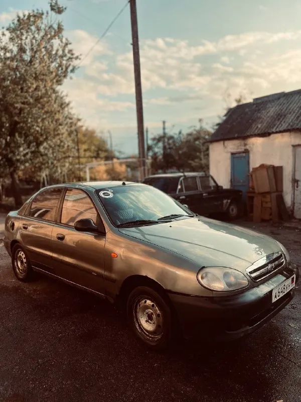 Daewoo ланос 2004г на ходу. 1,5л. кондиционер. бензин/газ( нужно только подключить). ходовка делалась недавно. новый комплект сцепления. передние электроподъемники. стильный салон, новые чехлы, хорошая музыка макеевка цена:150к. торг присутствует 79490412867 тг: по этому же номеру (qvolox) 📞 звоните: +7(949)0412867 - фотография - 4
