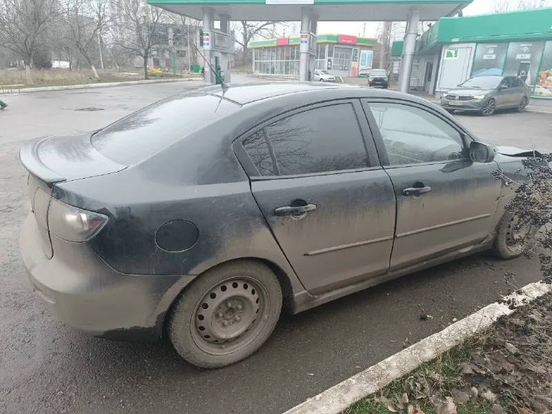 Продам/обмен под восстановление mazda 3бк 2006 г. в. рестайлинг мотор 2.0, кпп механика учёт рф, я собственник двигатель, коробка в идеальном состоянии, по ходовой требуется замена пыльника шруса (уже куплен). на условном ходу (поставить бачок жидкости гур и она спокойно поедет) все подробности по телефону +79494551075 📞 звоните: +7(949)4551075 - фотография - 2