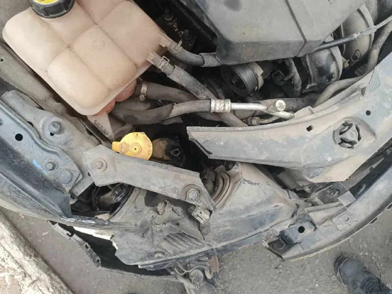 Продам/обмен под восстановление mazda 3бк 2006 г. в. рестайлинг мотор 2.0, кпп механика учёт рф, я собственник двигатель, коробка в идеальном состоянии, по ходовой требуется замена пыльника шруса (уже куплен). на условном ходу (поставить бачок жидкости гур и она спокойно поедет) все подробности по телефону +79494551075 📞 звоните: +7(949)4551075 - фотография - 8